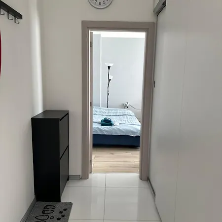 Rose South Park - Free Public Parking, Mountain View, Self Check-in, Near Metro, Stores, Family-friendly Appartement Sofia